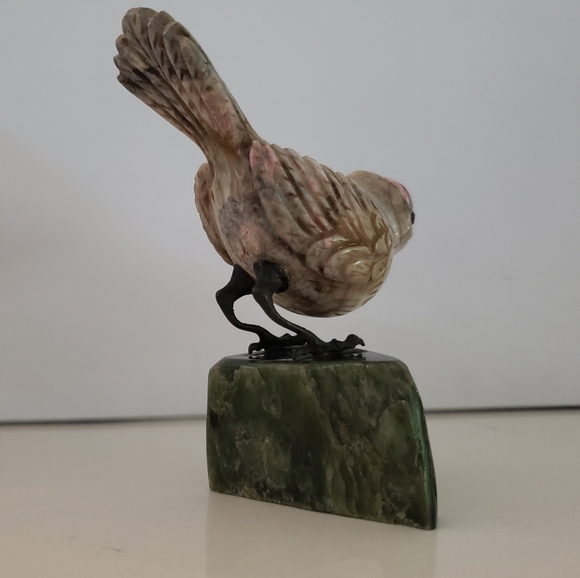 Carved Bird Sculpture W/ Garnet Eyes, Vintage Marble - Picture 6 of 14